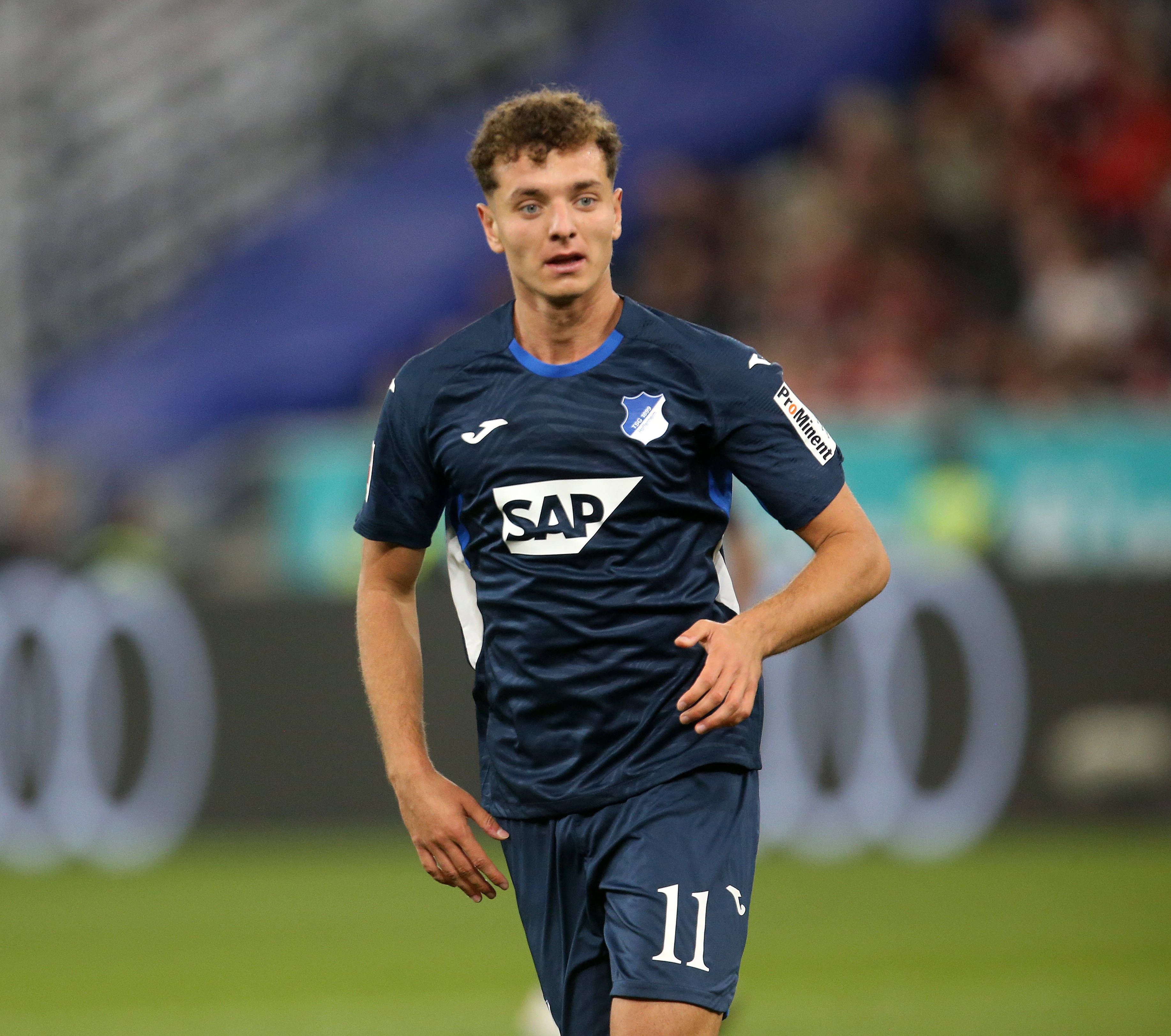 内马尔回归桑托斯冲击世界杯 膝盖手术后半月恢复训练